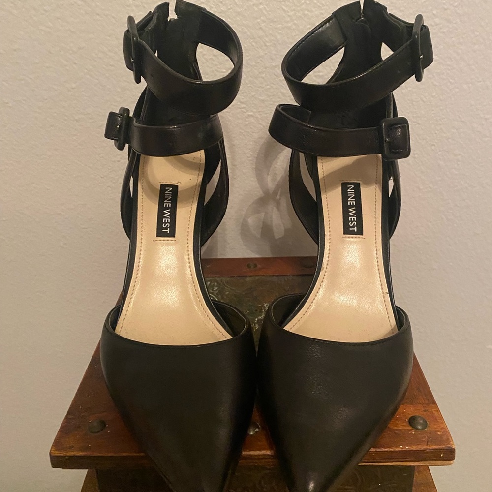 Nine West dress pumps